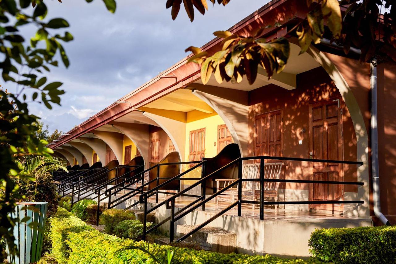 Andasibe Lemurs Lodge Bagian luar foto